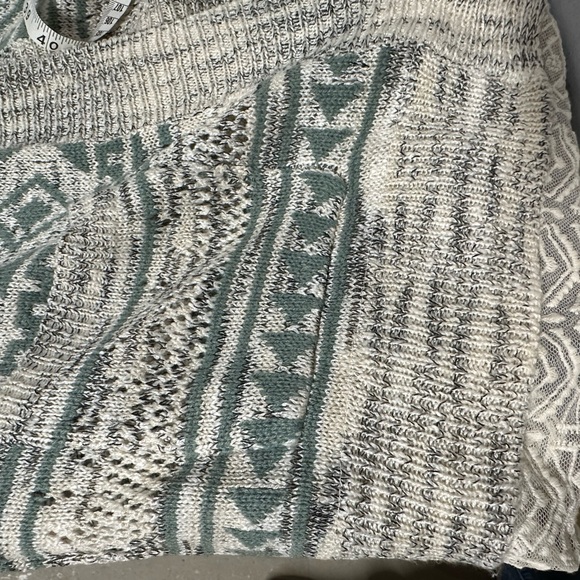 Vanity Green and Cream Patterned Cardigan - Picture 7 of 8